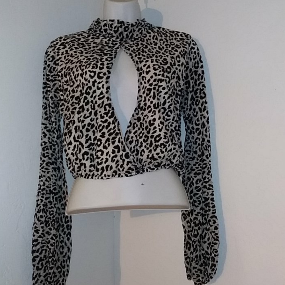 One By One Top Size L Sexy Open Bust Leopard print selena Y2K
